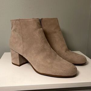 Circus by Sam Edelman Women's Taupe Rose Suede Block Heel Ankle Boots Size 8.5